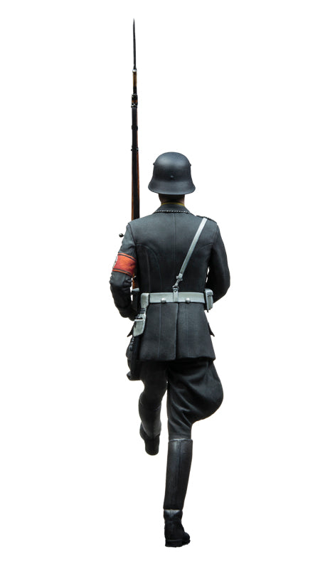 Eisernes Kreuz EK48-F011 1/48 scale Soldat im Stechschritt LAH, 1939 kit - BlackMike Models