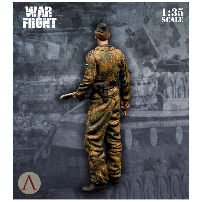 Scale75 War Front Figure Series 1/35 scale WW2 German SS Tanker Officer resin figure kit 3 - BlackMike Models