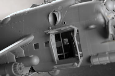 Maquette Trumpeter 1:48 Mi-24P Hind-F – Kit TR05829, Neuf