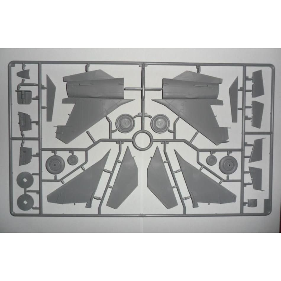 ICM 48903 1/48 Mig-25 PD Soviet Interceptor fin- BlackMike Models